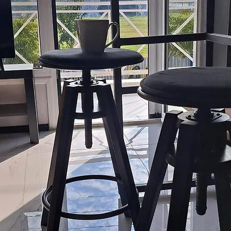 Seaside Dream Salonic